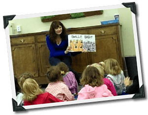 Amanda teaching young children after using her scholarship to get her degree