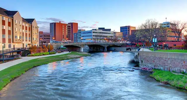 South Dakota city with river